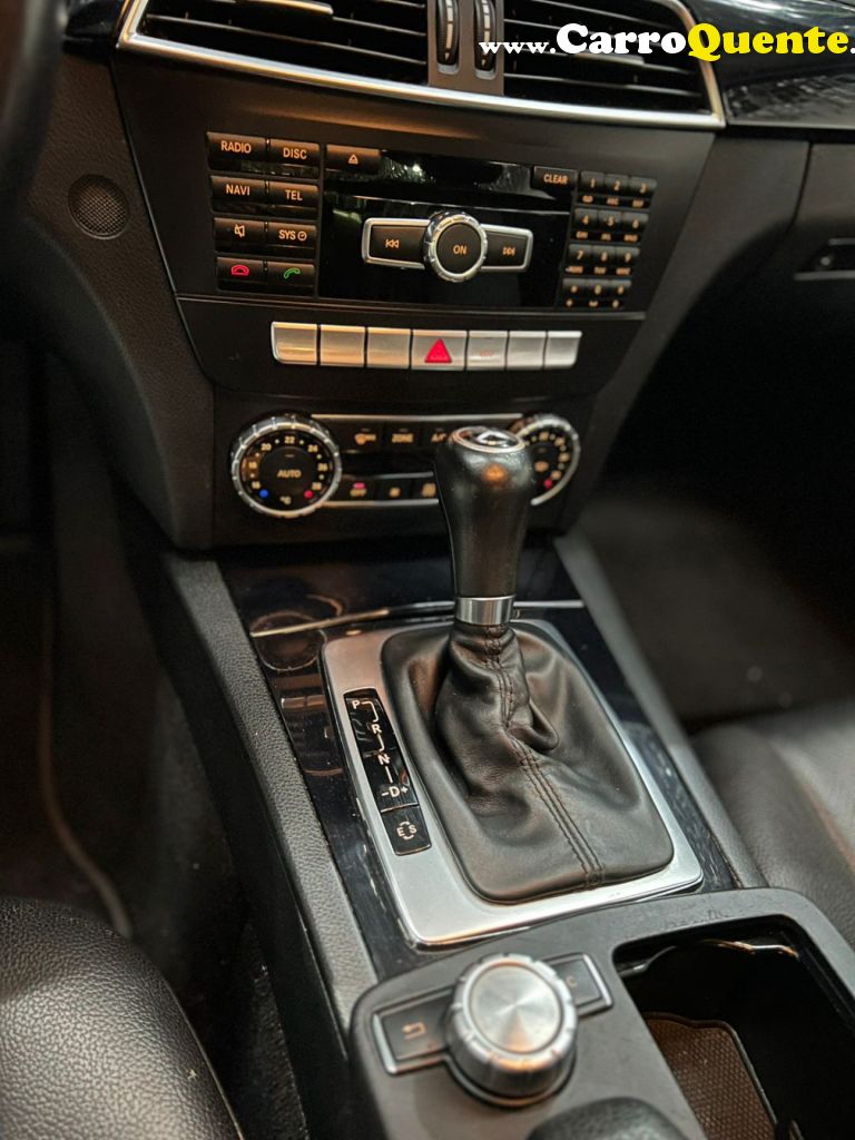 MERCEDES-BENZ   C-180 CGI TOURING SPORT 1.6 TB AUT.   BRANCO 2013 1.6 GASOLINA - Loja