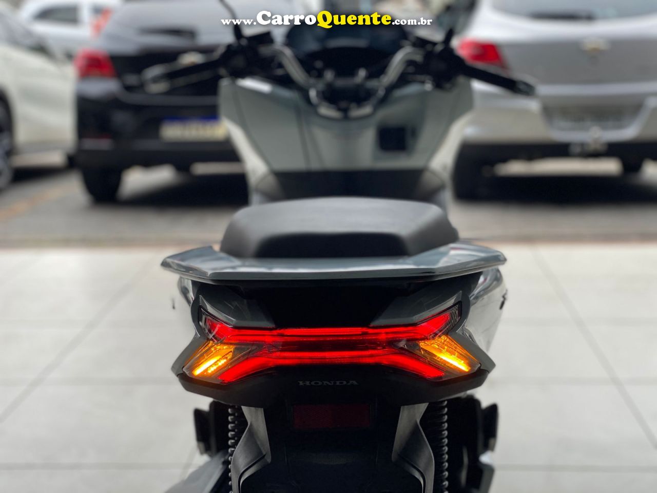 HONDA   PCX 160 DLX   BRANCO 2023 160 GASOLINA - Loja