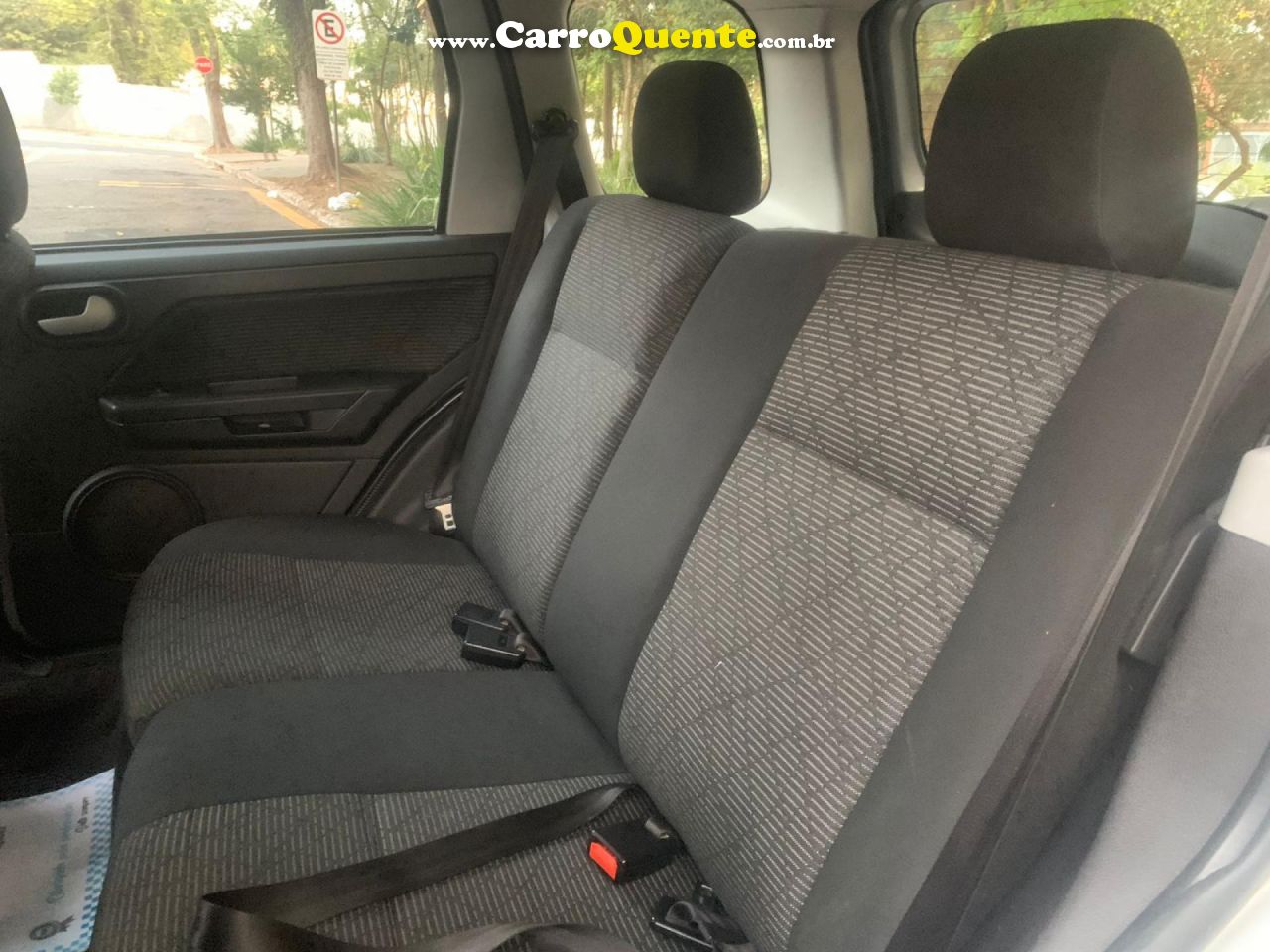 FORD   ECOSPORT XLT 2.0 2.0 FLEX 16V 5P AUT.   PRATA 2012 2.0 FLEX - Loja
