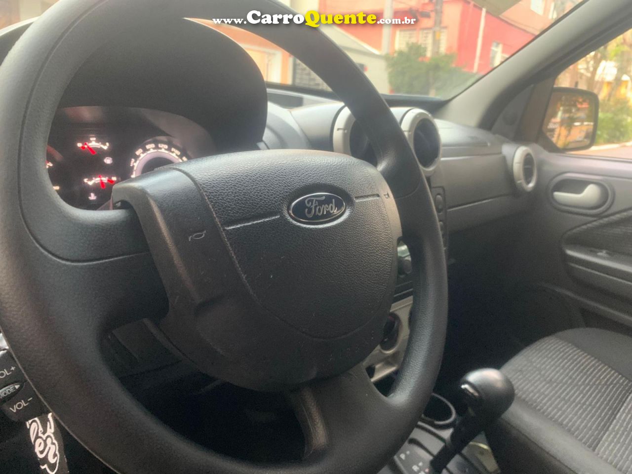 FORD   ECOSPORT XLT 2.0 2.0 FLEX 16V 5P AUT.   PRATA 2012 2.0 FLEX - Loja