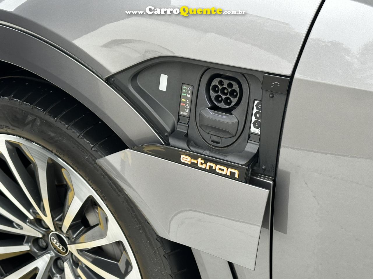 AUDI   E-TRON PERFORMACE AUT. (ELÉTRICO)   CINZA 2022 ELETRICO ELÉTRICO - Loja