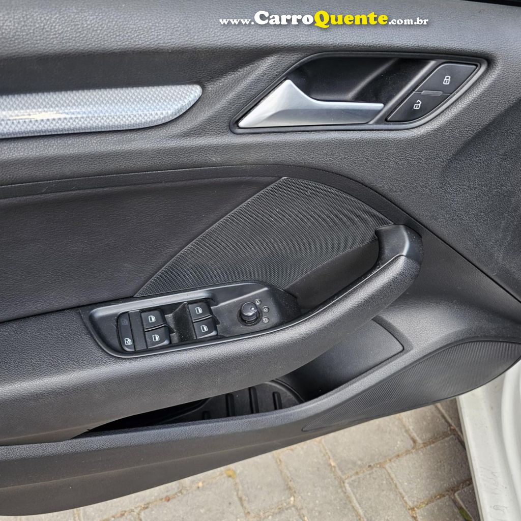 AUDI   A3 SED.1.81.8 AMBIT.16V TB FSI S-TRONIC   BRANCO 2015 1.8 GASOLINA - Loja