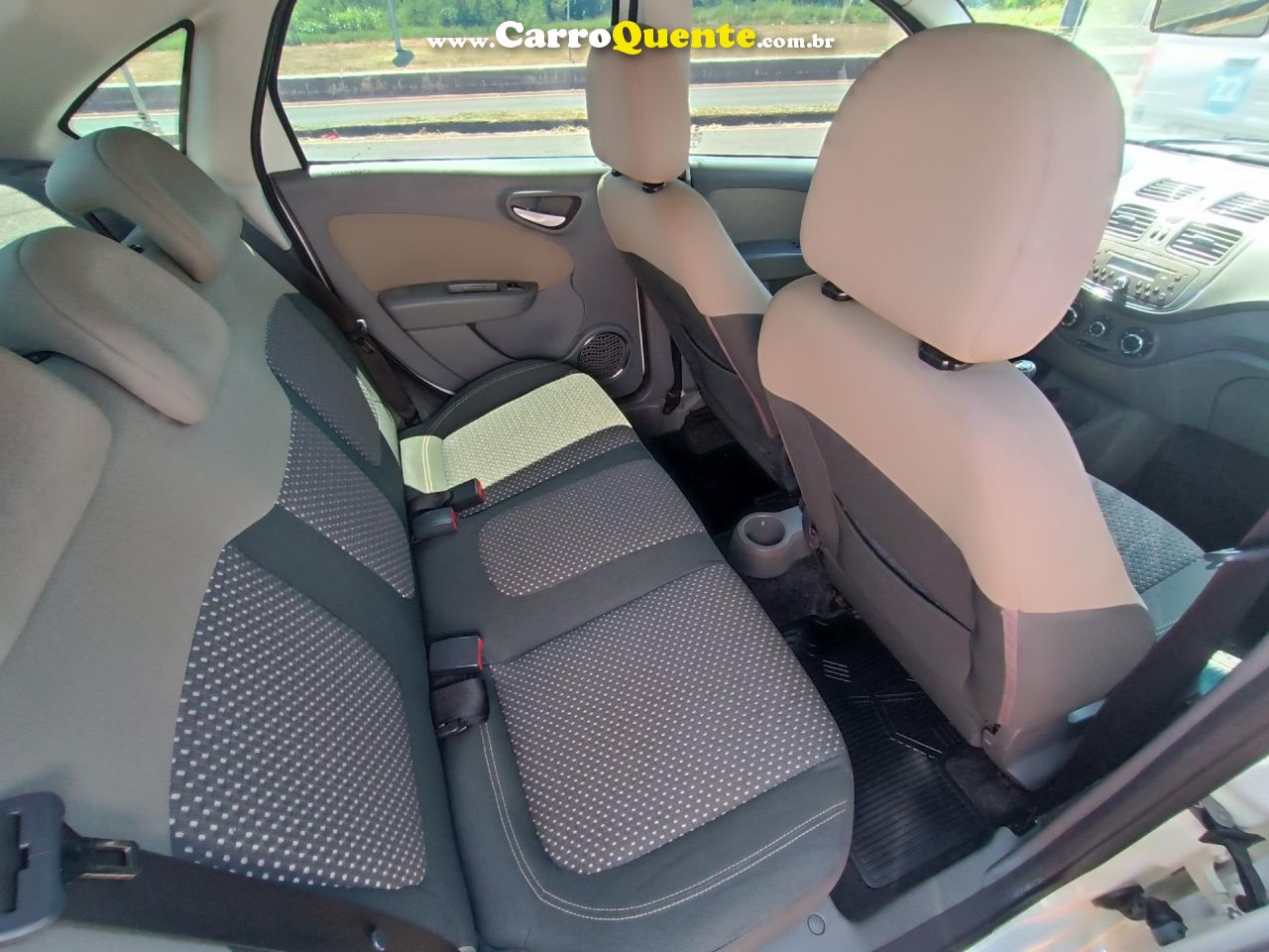 FIAT   GRAND SIENA ESSENCE 1.6 FLEX 16V   BRANCO 2016 1.6 FLEX - Loja