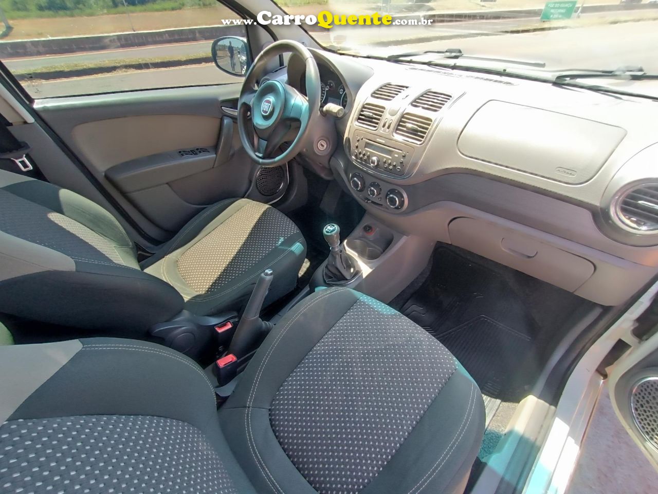 FIAT   GRAND SIENA ESSENCE 1.6 FLEX 16V   BRANCO 2016 1.6 FLEX - Loja