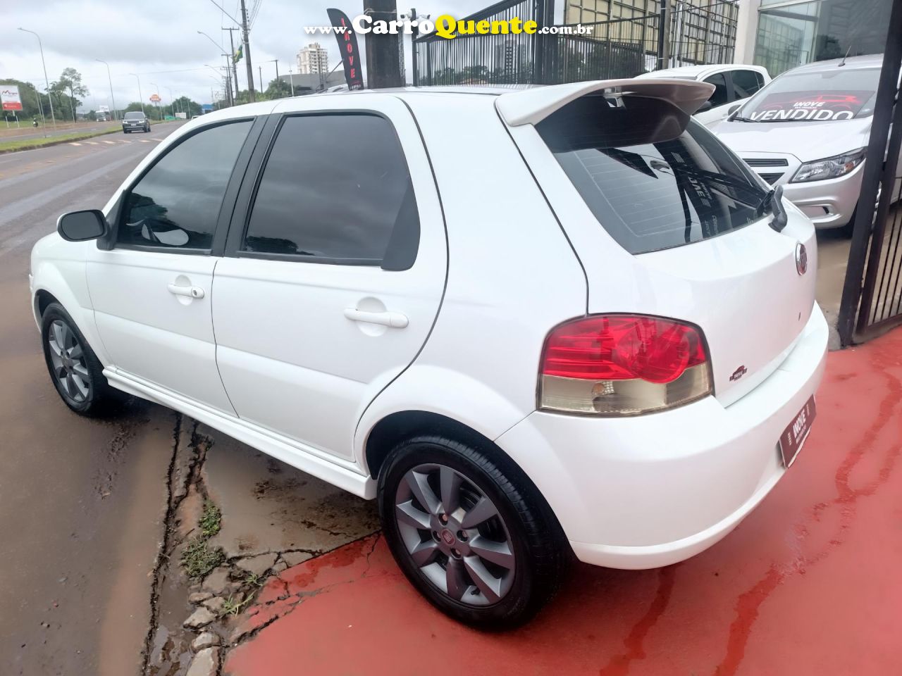 FIAT   PALIO ESSENCE 1.6 FLEX 16V 5P   BRANCO 2011 1.6 FLEX - Loja