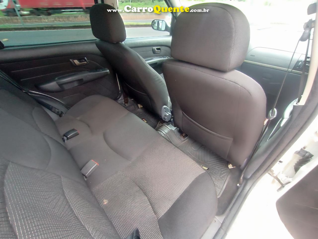 FIAT   PALIO ESSENCE 1.6 FLEX 16V 5P   BRANCO 2011 1.6 FLEX - Loja