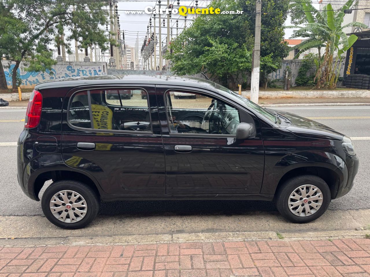 FIAT   UNO VIVACE CELEB. 1.0 EVO F.FLEX 8V 5P   PRETO 2016 1.0 FLEX - Loja