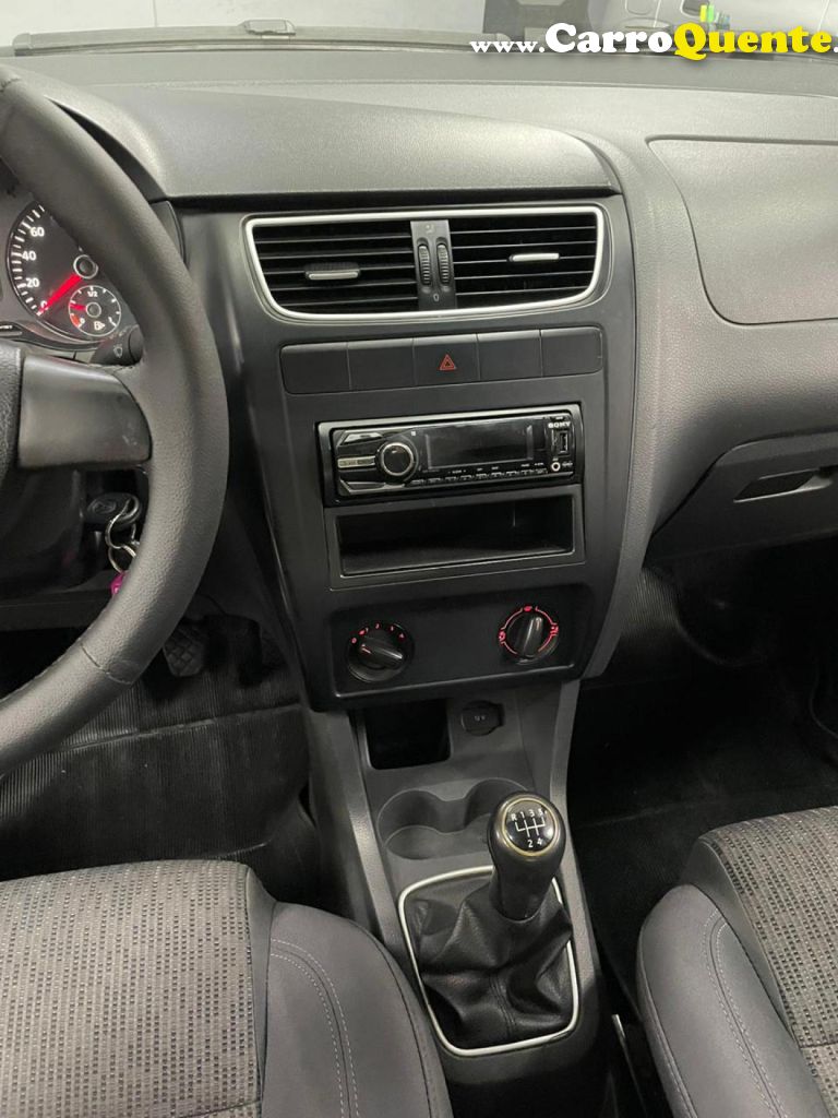VOLKSWAGEN   FOX 1.0 MI TOTAL FLEX 8V 5P   CINZA 2013 1.0 FLEX - Loja
