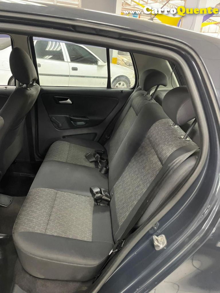 VOLKSWAGEN   FOX 1.0 MI TOTAL FLEX 8V 5P   CINZA 2013 1.0 FLEX - Loja