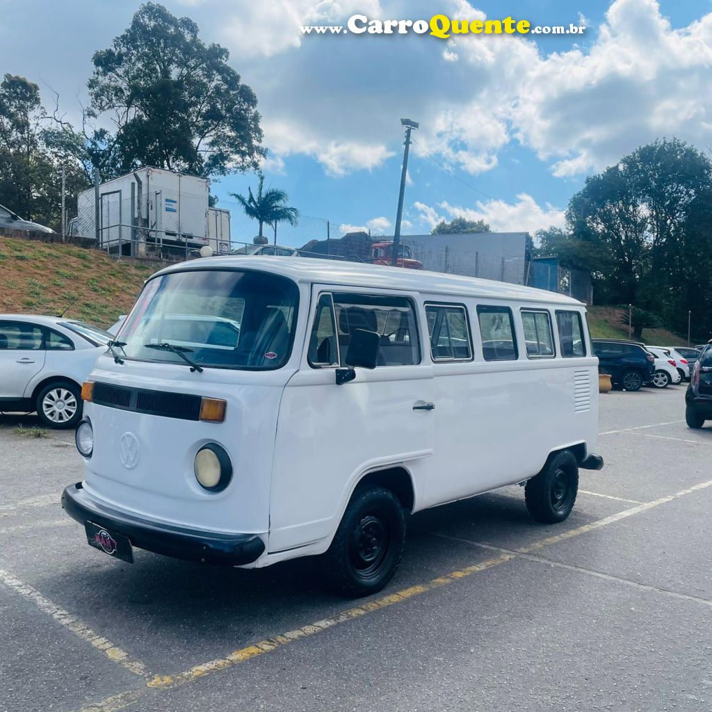 VOLKSWAGEN   KOMBI STANDARD LUXO SÉRIE PRATA   BRANCO 1997 1600 GASOLINA - Loja