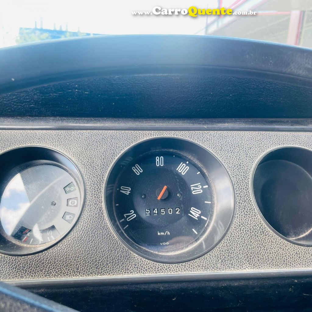 VOLKSWAGEN   KOMBI STANDARD LUXO SÉRIE PRATA   BRANCO 1997 1600 GASOLINA - Loja