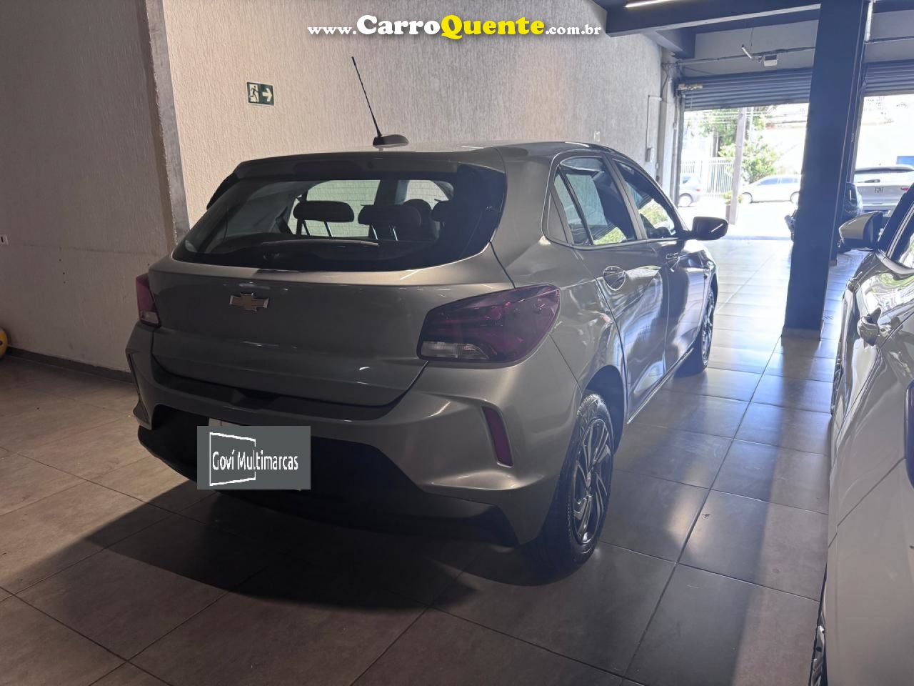 CHEVROLET   ONIX HATCH LT 1.0 8V FLEXPOWER 5P MEC.   PRATA 2025 1.0 FLEX - Loja