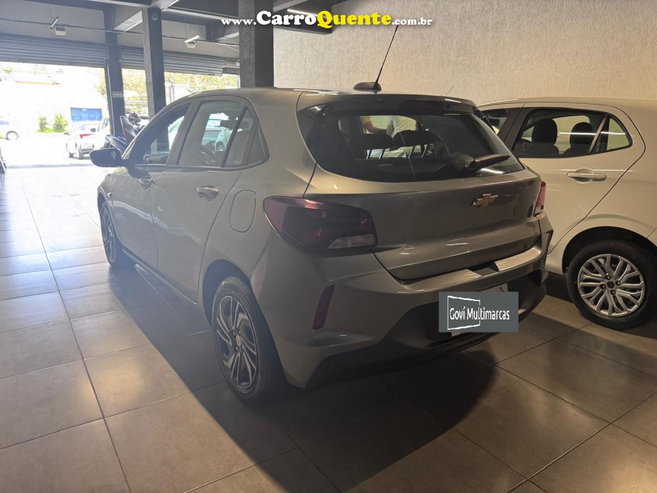 CHEVROLET   ONIX HATCH LT 1.0 8V FLEXPOWER 5P MEC.   PRATA 2025 1.0 FLEX - Loja