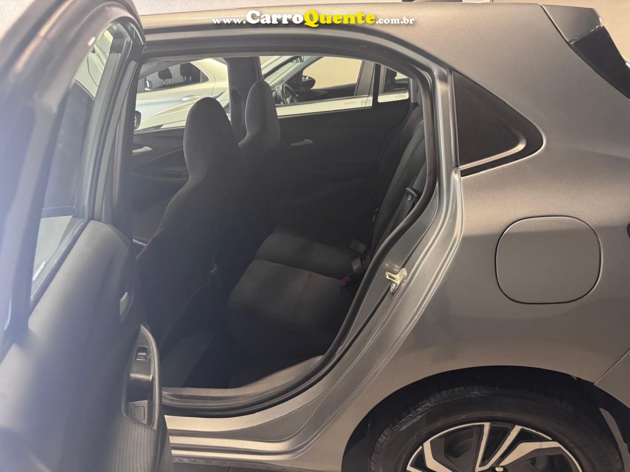 CHEVROLET   ONIX HATCH LT 1.0 8V FLEXPOWER 5P MEC.   PRATA 2025 1.0 FLEX - Loja
