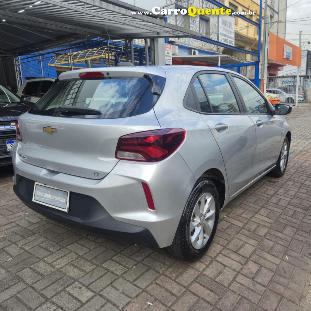 CHEVROLET   ONIX HATCH LT 1.0 12V FLEX 5P MEC.   PRATA 2023 1.0 FLEX - Loja