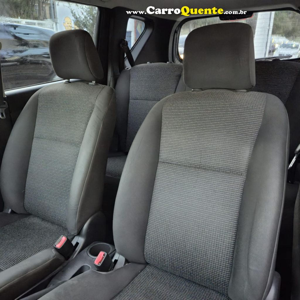 NISSAN   LIVINA S 1.8 16V FLEX FUEL AUT.   CINZA 2013 1.8 FLEX - Loja