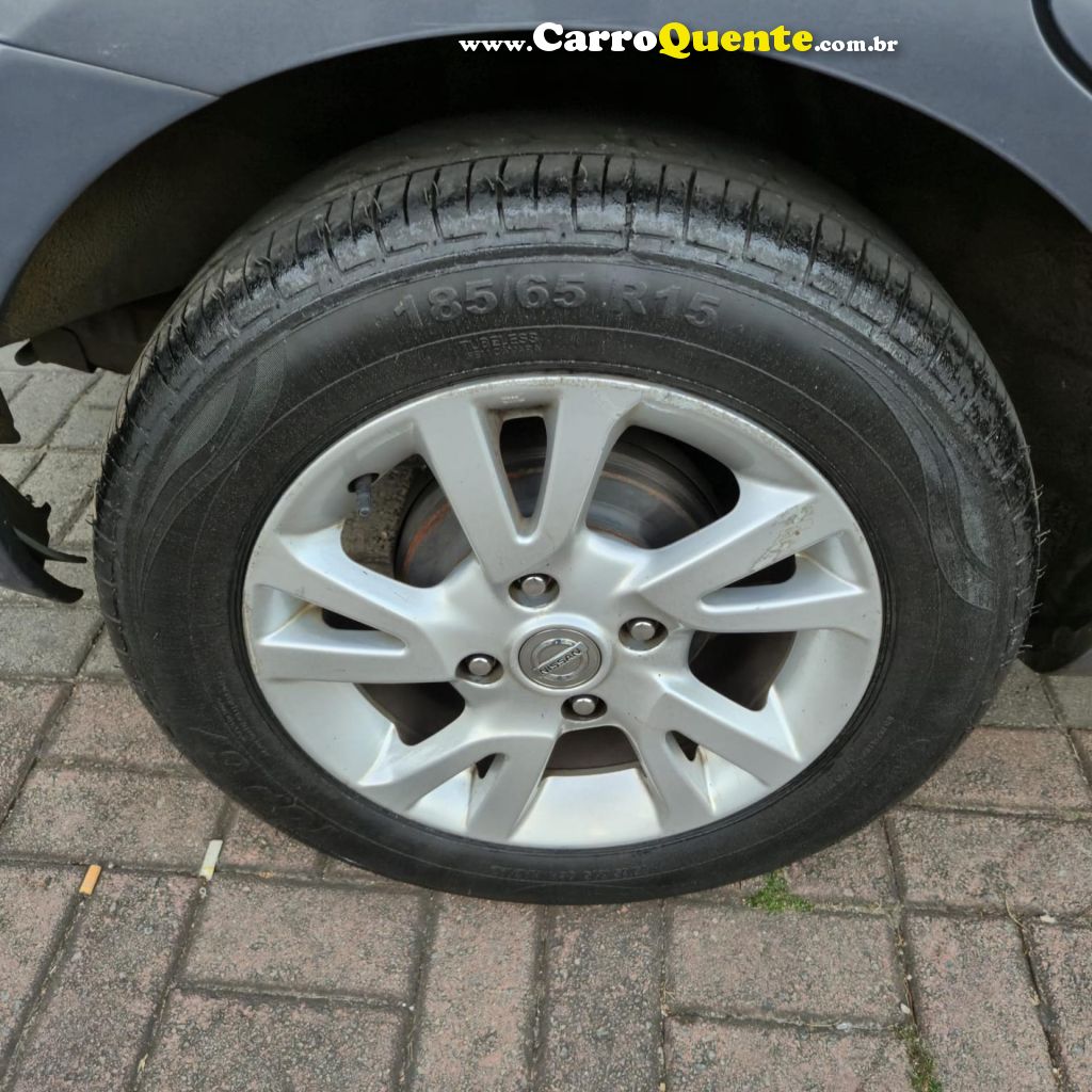 NISSAN   LIVINA S 1.8 16V FLEX FUEL AUT.   CINZA 2013 1.8 FLEX - Loja