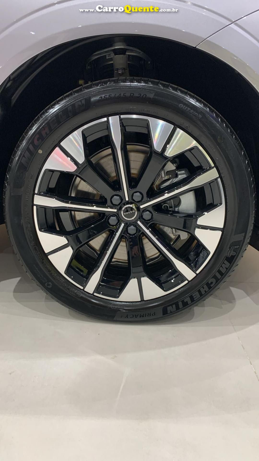 VOLVO   ULTRA   PRATA 2026 2.0 GASOLINA E ELÉTRICO - Loja