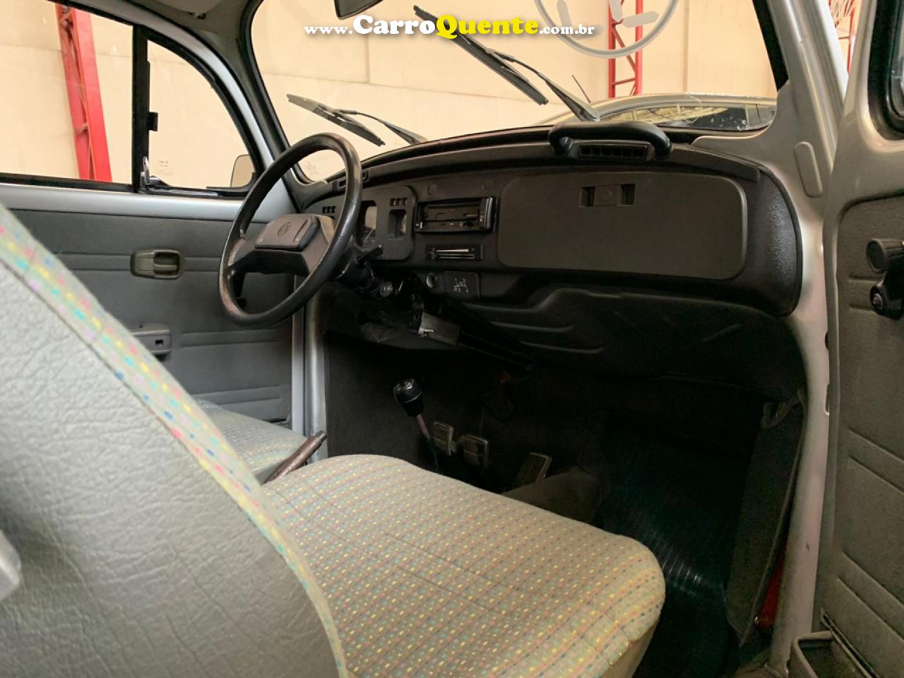 VOLKSWAGEN   FUSCA   PRATA 1995 1.6 GASOLINA - Loja