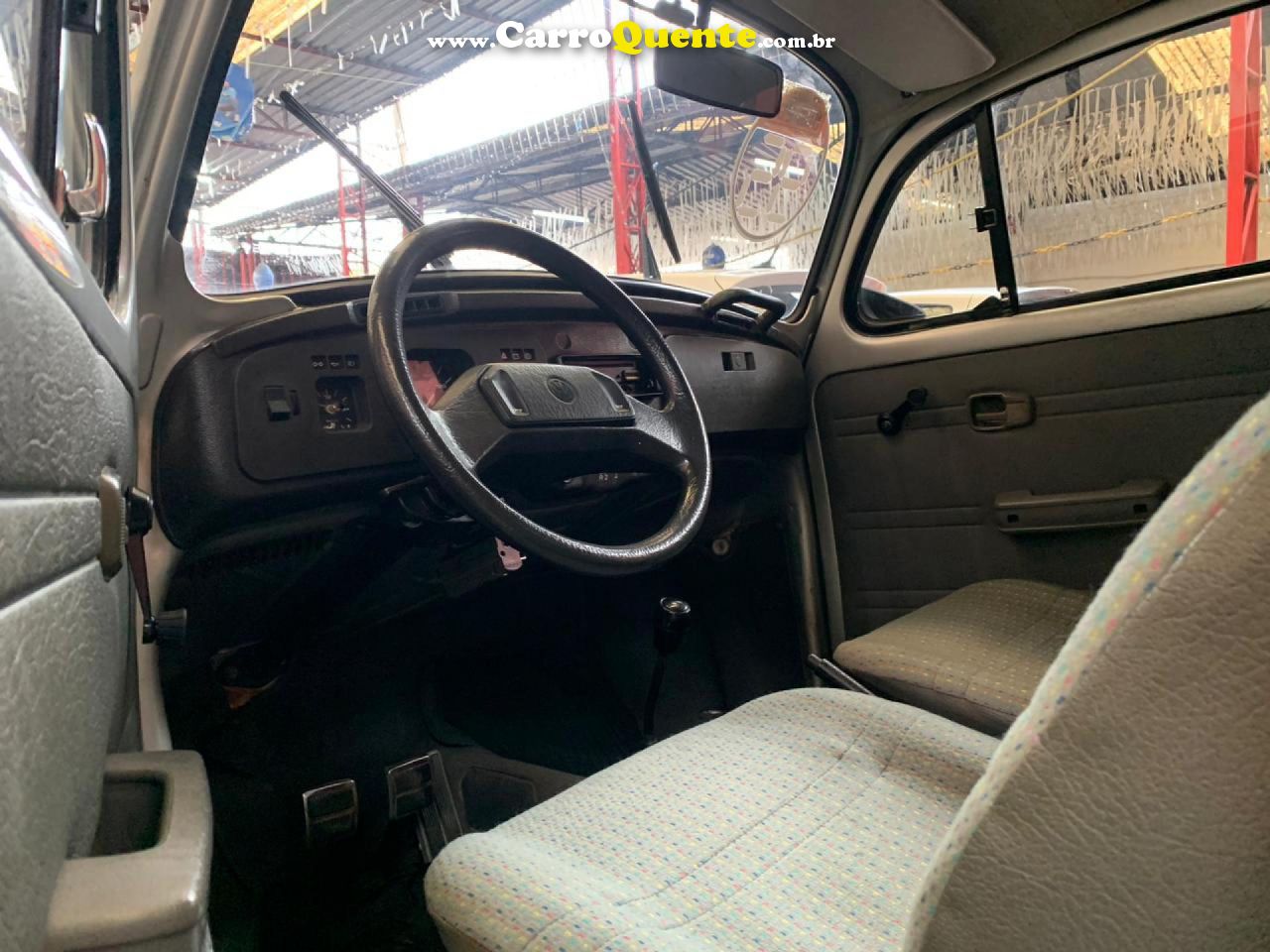 VOLKSWAGEN   FUSCA   PRATA 1995 1.6 GASOLINA - Loja