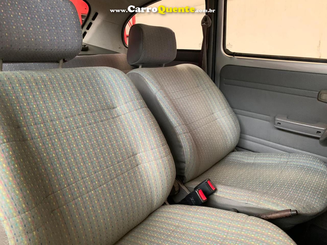 VOLKSWAGEN   FUSCA   PRATA 1995 1.6 GASOLINA - Loja