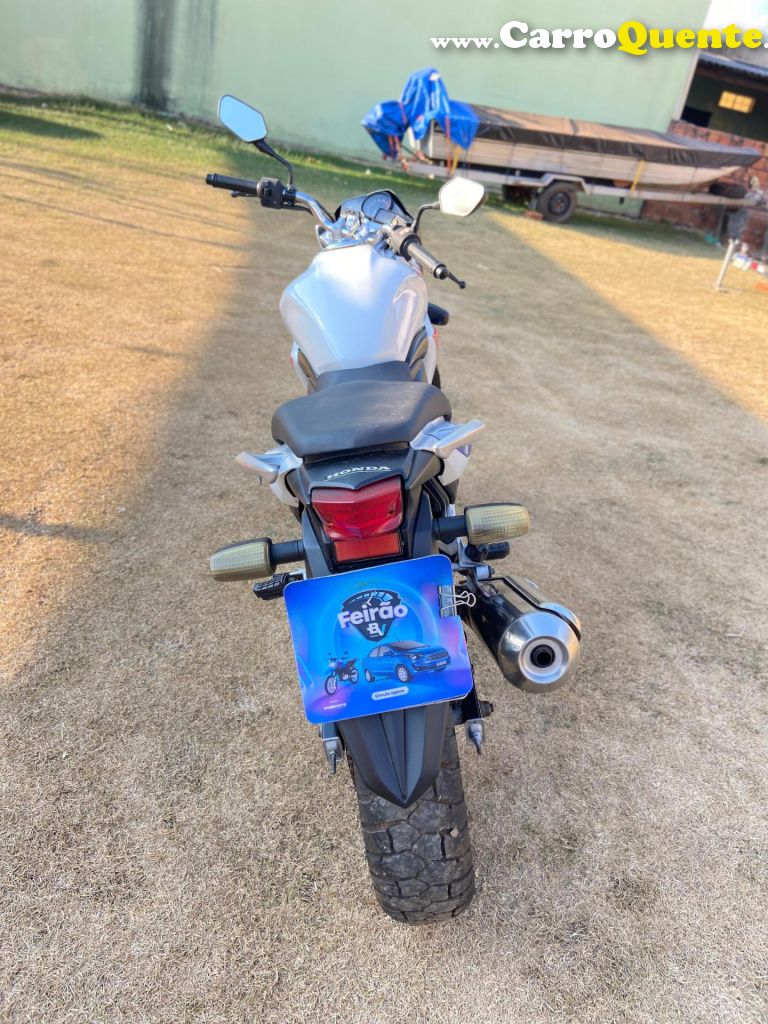 HONDA   CB 300R 300R FLEX   BRANCO 2015 300cc GASOLINA - Loja