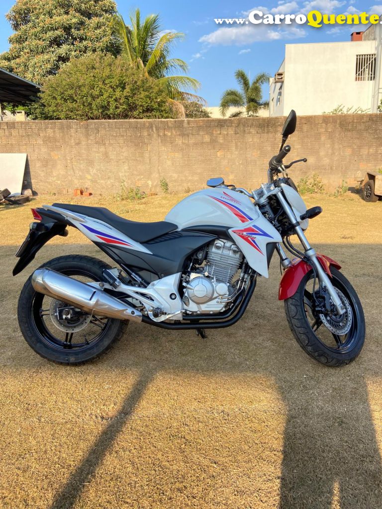HONDA   CB 300R 300R FLEX   BRANCO 2015 300cc GASOLINA - Loja