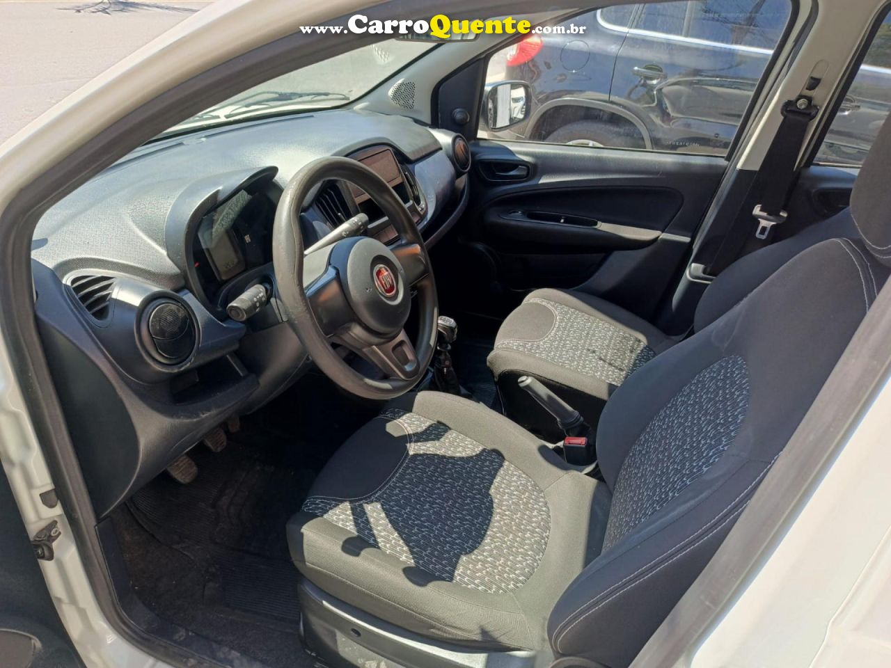 FIAT   UNO ATTRACTIVE 1.0 FIRE FLEX 8V 5P   BRANCO 2021 1.0 FLEX - Loja