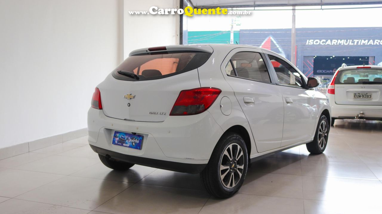 CHEVROLET   ONIX HATCH LTZ 1.4 8V FLEXPOWER 5P AUT.   BRANCO 2015 1.4 FLEX - Loja