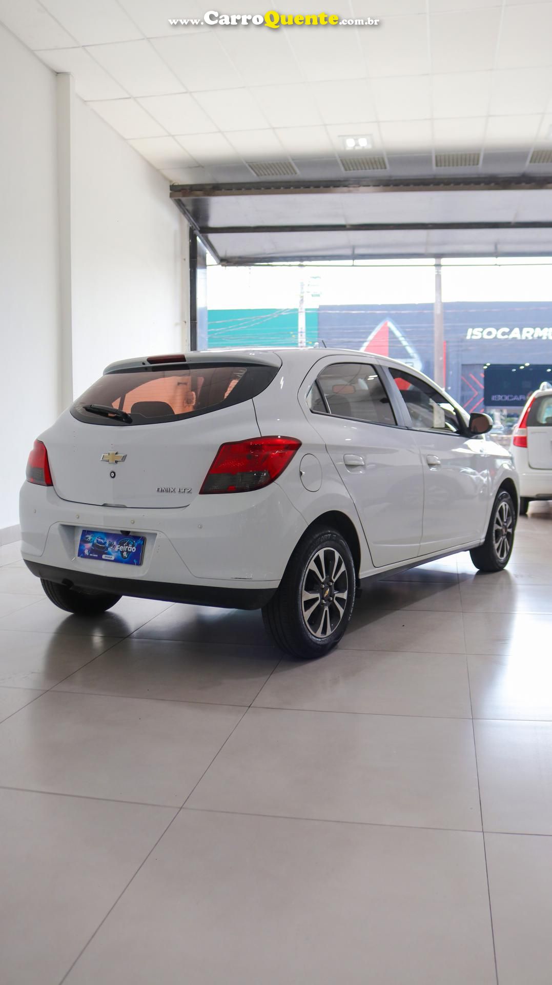 CHEVROLET   ONIX HATCH LTZ 1.4 8V FLEXPOWER 5P AUT.   BRANCO 2015 1.4 FLEX - Loja