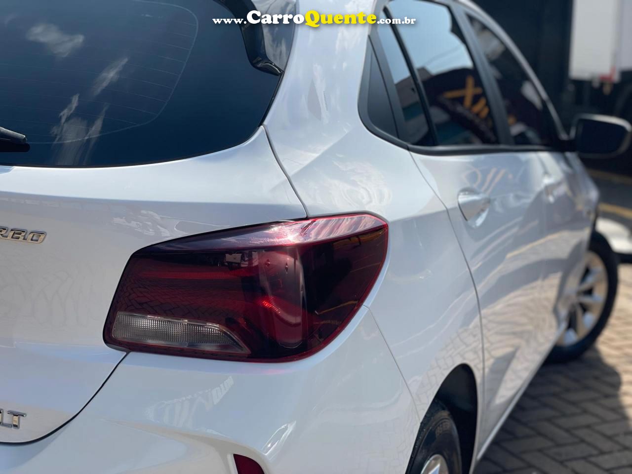CHEVROLET   ONIX HATCH LT 1.0 12V TB FLEX 5P MEC.   BRANCO 2020 1.0 FLEX - Loja
