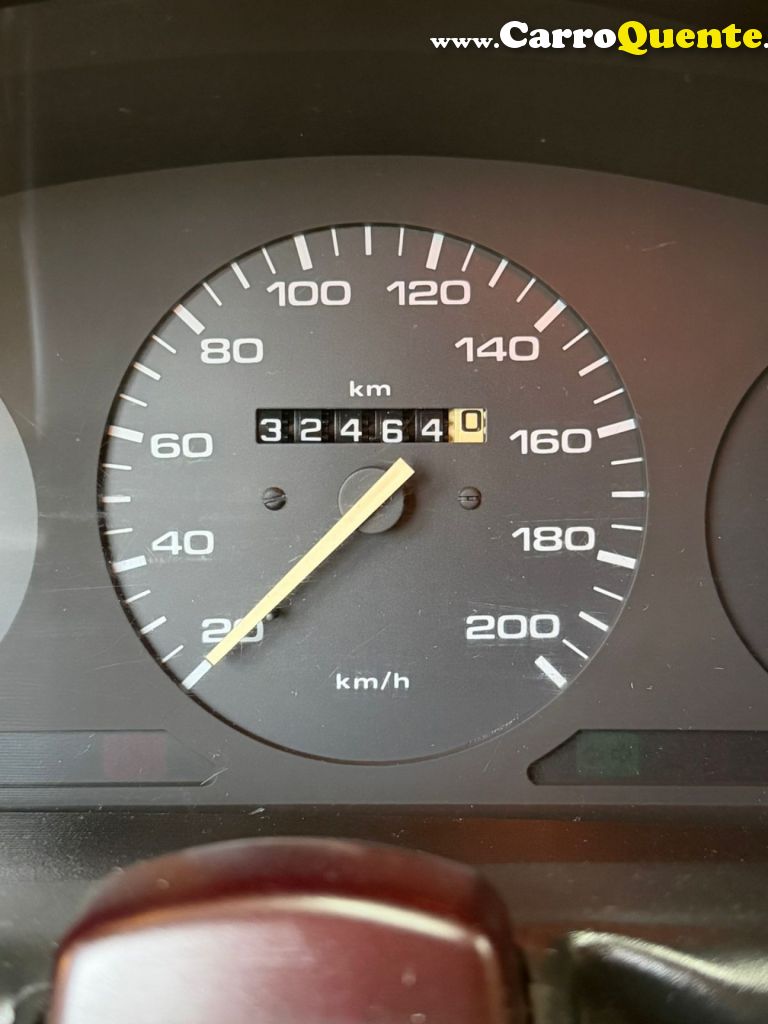 VOLKSWAGEN   GOL CLI    PRATA 1995 1.6 GASOLINA - Loja