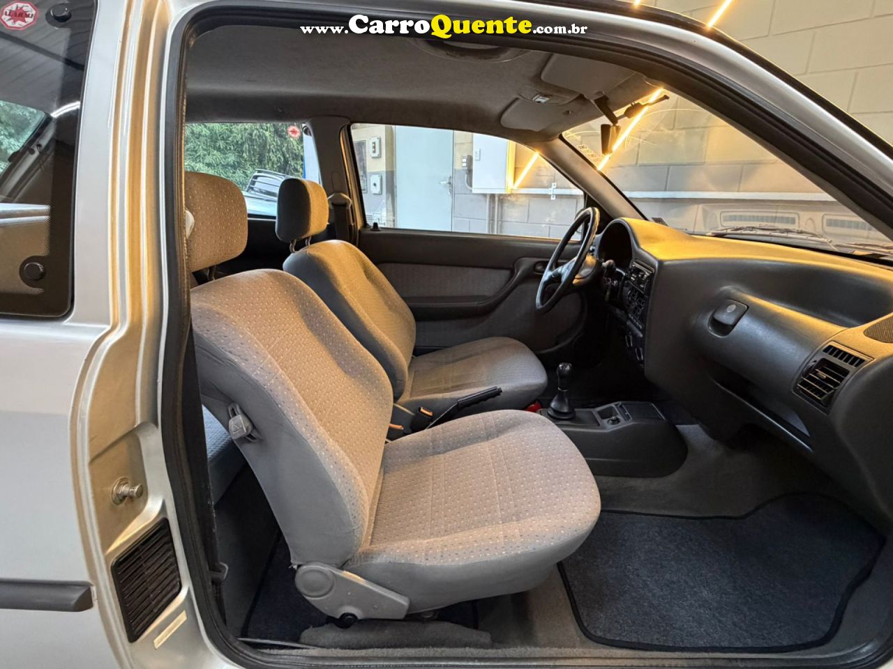 VOLKSWAGEN   GOL CLI    PRATA 1995 1.6 GASOLINA - Loja