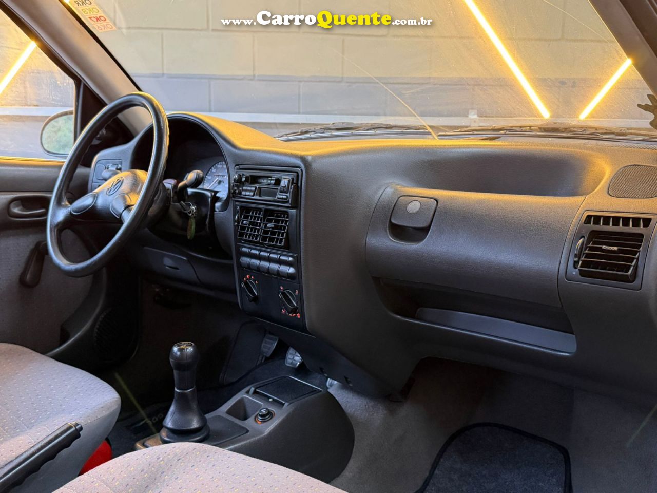 VOLKSWAGEN   GOL CLI    PRATA 1995 1.6 GASOLINA - Loja