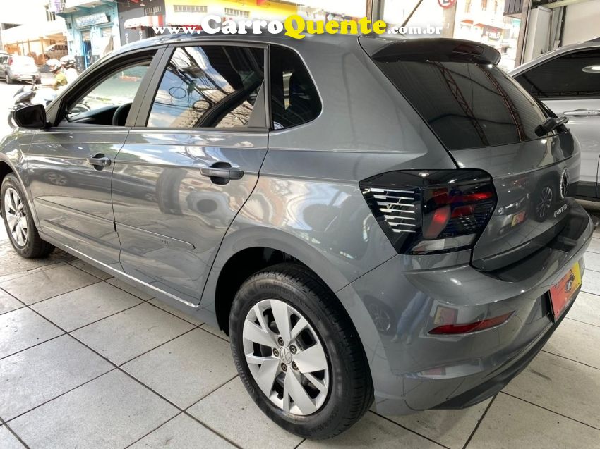 Volkswagen POLO 1.0 MPI MANUAL - Loja