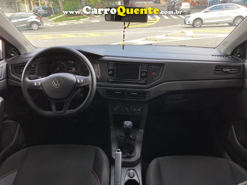 Volkswagen POLO 1.0 MPI MANUAL - Loja