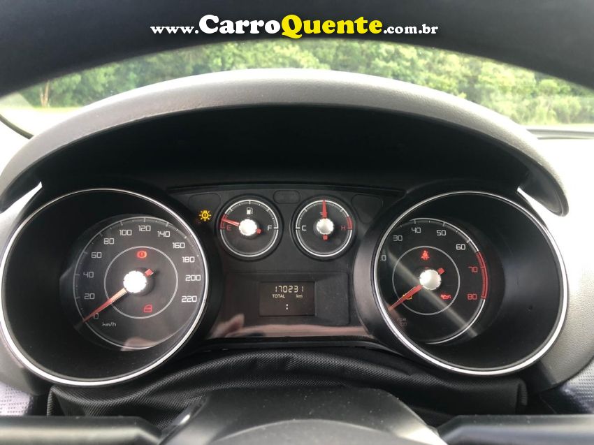 Fiat PUNTO 1.4 ATTRACTIVE 8V FLEX 4P MANUAL - Loja