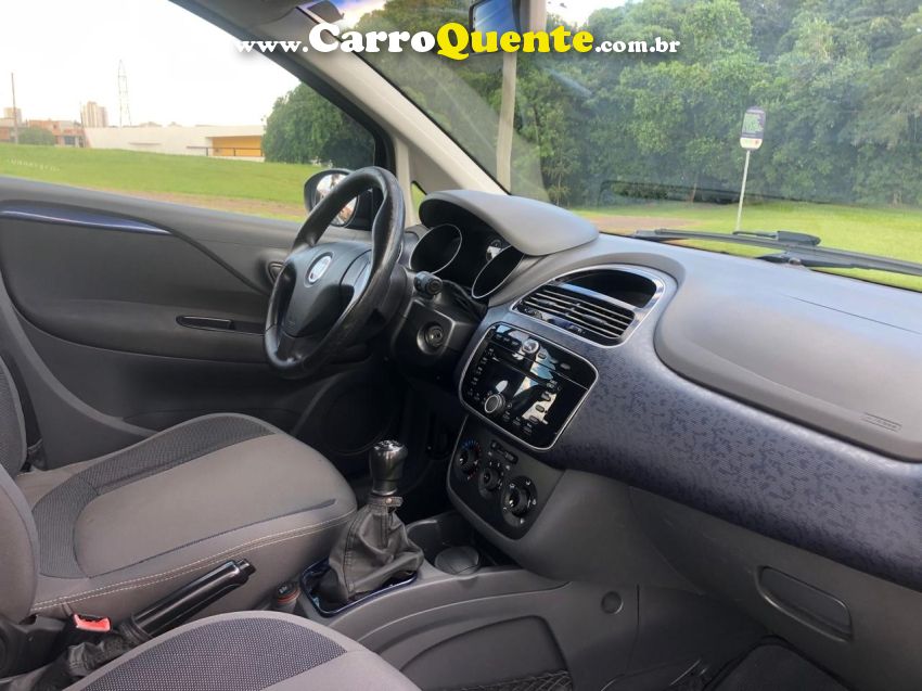 Fiat PUNTO 1.4 ATTRACTIVE 8V FLEX 4P MANUAL - Loja