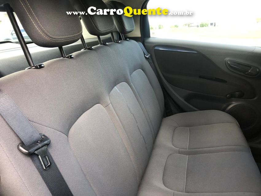 Fiat PUNTO 1.4 ATTRACTIVE 8V FLEX 4P MANUAL - Loja