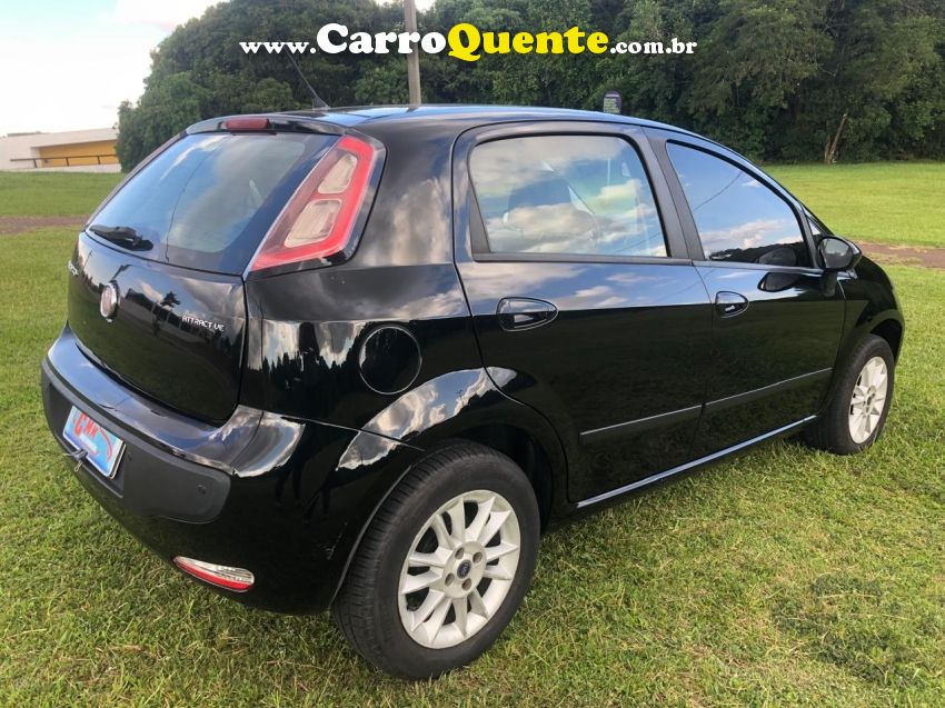 Fiat PUNTO 1.4 ATTRACTIVE 8V FLEX 4P MANUAL - Loja