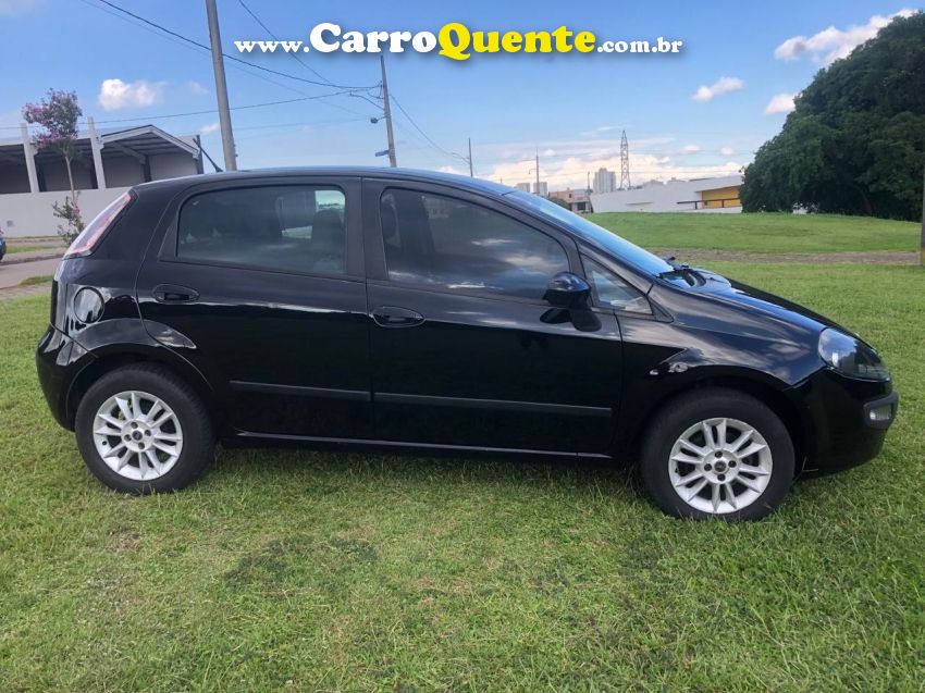 Fiat PUNTO 1.4 ATTRACTIVE 8V FLEX 4P MANUAL - Loja