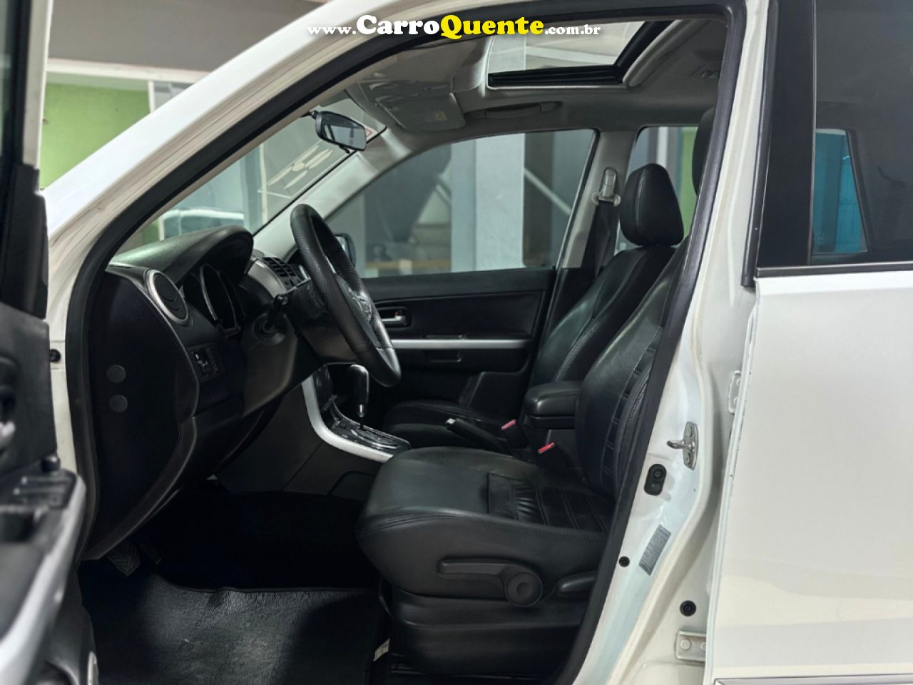 SUZUKI   GRAND VITARA 2.0 16V 4X24X4 5P AUT.   BRANCO 2014 2.0 GASOLINA - Loja