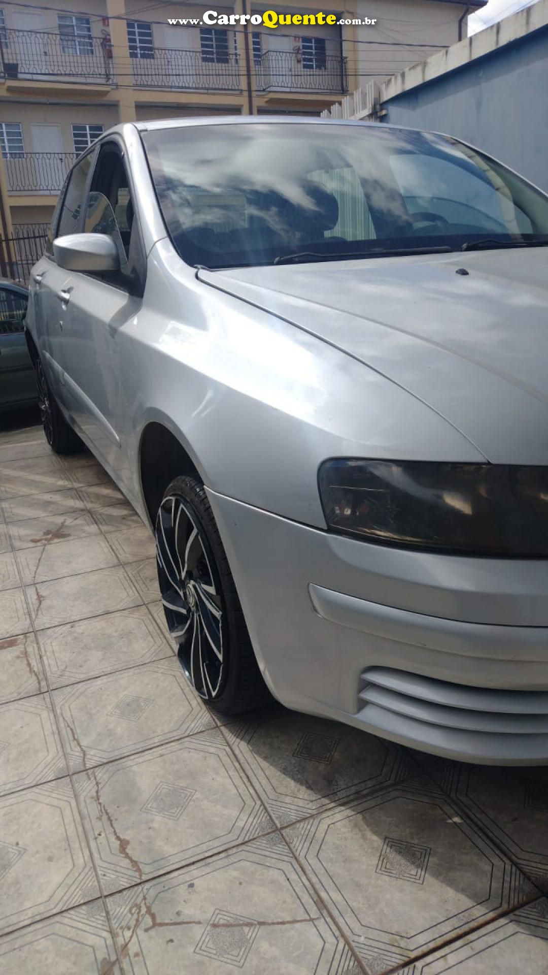 FIAT   STILO 1.8 1.8 SP CONNECT 16V 122CV 5P   PRATA 2003 1.8 GASOLINA - Loja