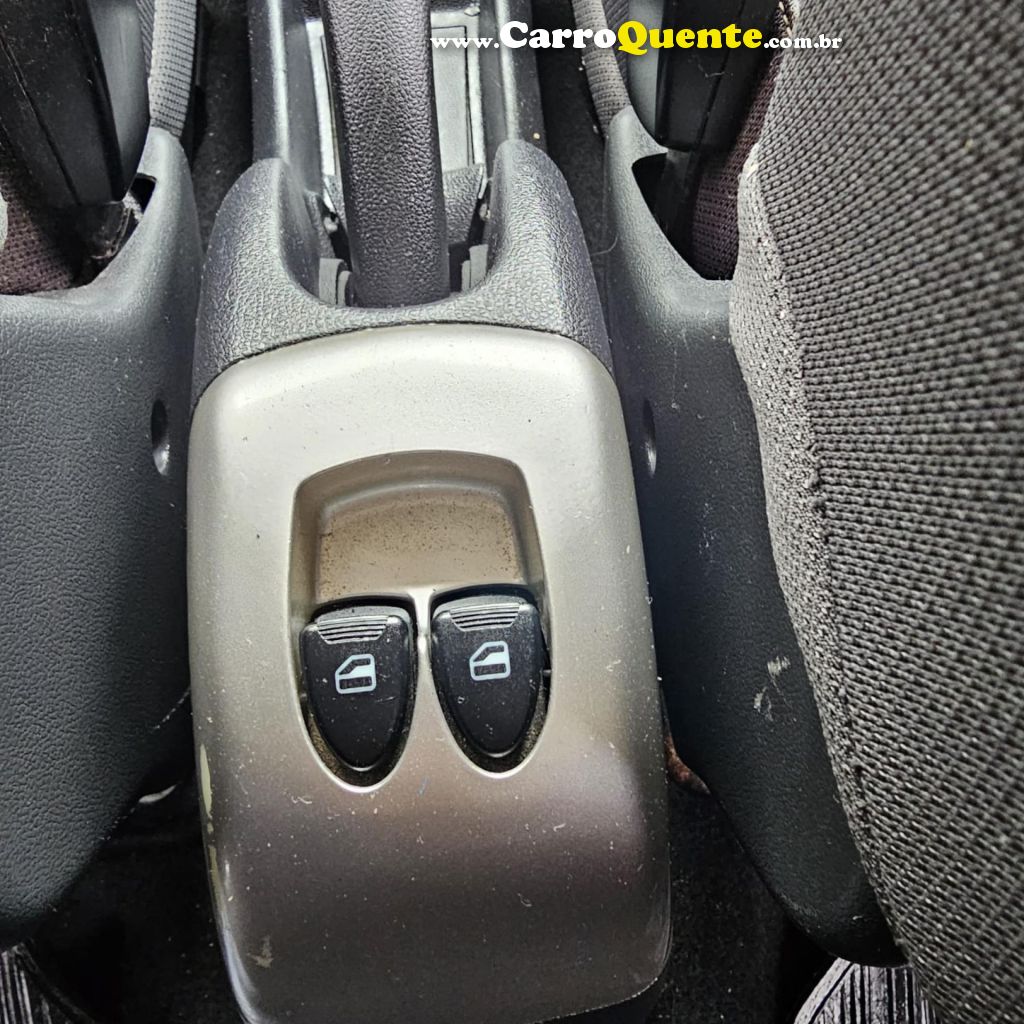 CHERY   QQ 1.0  ACT FL 12V1.0 12V FLEX  5P   MARROM 2016 1.0 FLEX - Loja