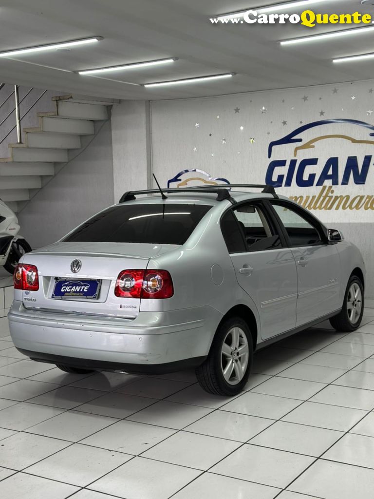 VOLKSWAGEN   POLO SED. COMFORT. 1.6 MI TOT. FLEX 8V   PRATA 2011 1.6 FLEX - Loja