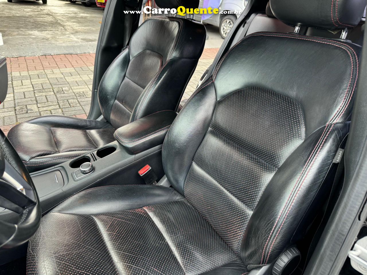 MERCEDES-BENZ   GLA 200 STYLE 1.6 TB 16VFLEX AUT.   PRETO 2015 1.6 FLEX - Loja
