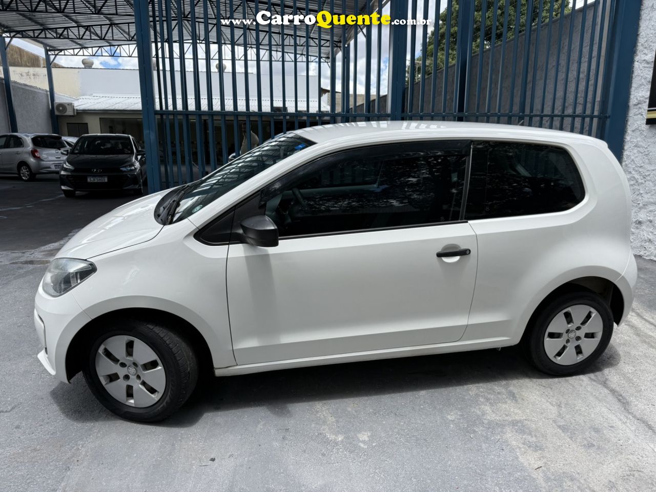 VOLKSWAGEN   UP! TAKE 1.0 T. FLEX 12V 3P   BRANCO 2017 1.0 FLEX - Loja