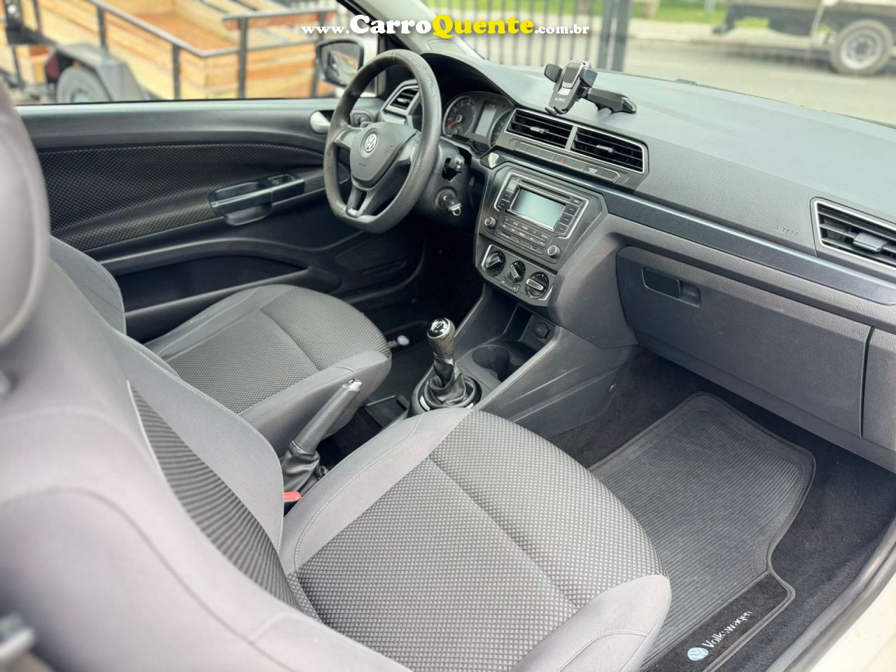 VOLKSWAGEN   SAVEIRO TRENDLINE 1.6 T.FLEX 8V   BRANCO 2019 1.6 GASOLINA - Loja