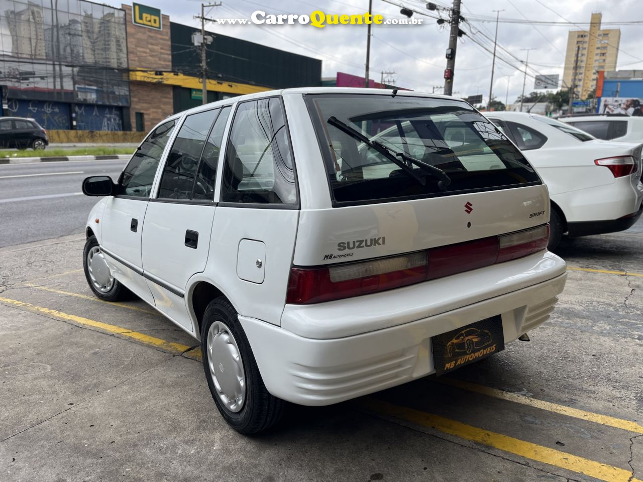 SUZUKI   SWIFT HATCH 1.0 3P E 5P   BRANCO 1998 1.0 GASOLINA - Loja