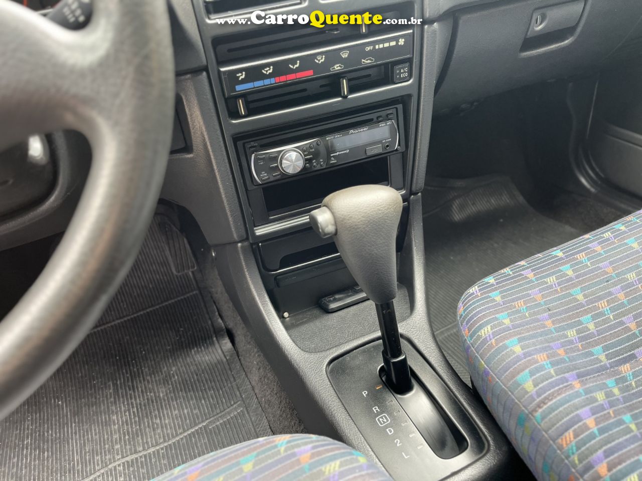 SUZUKI   SWIFT HATCH 1.0 3P E 5P   BRANCO 1998 1.0 GASOLINA - Loja